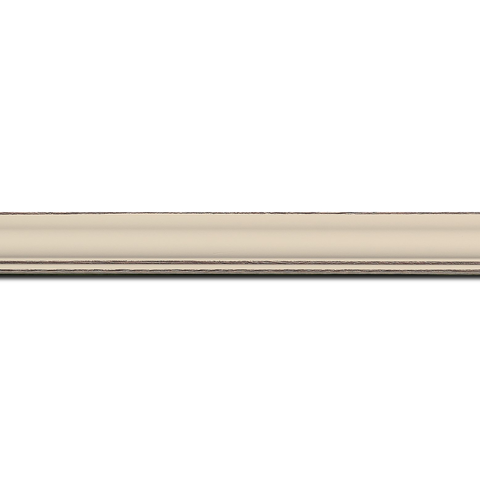 Baguette longueur 1.40m bois profil doucine inversée largeur 2.3cm crème satiné bord ressuyé
