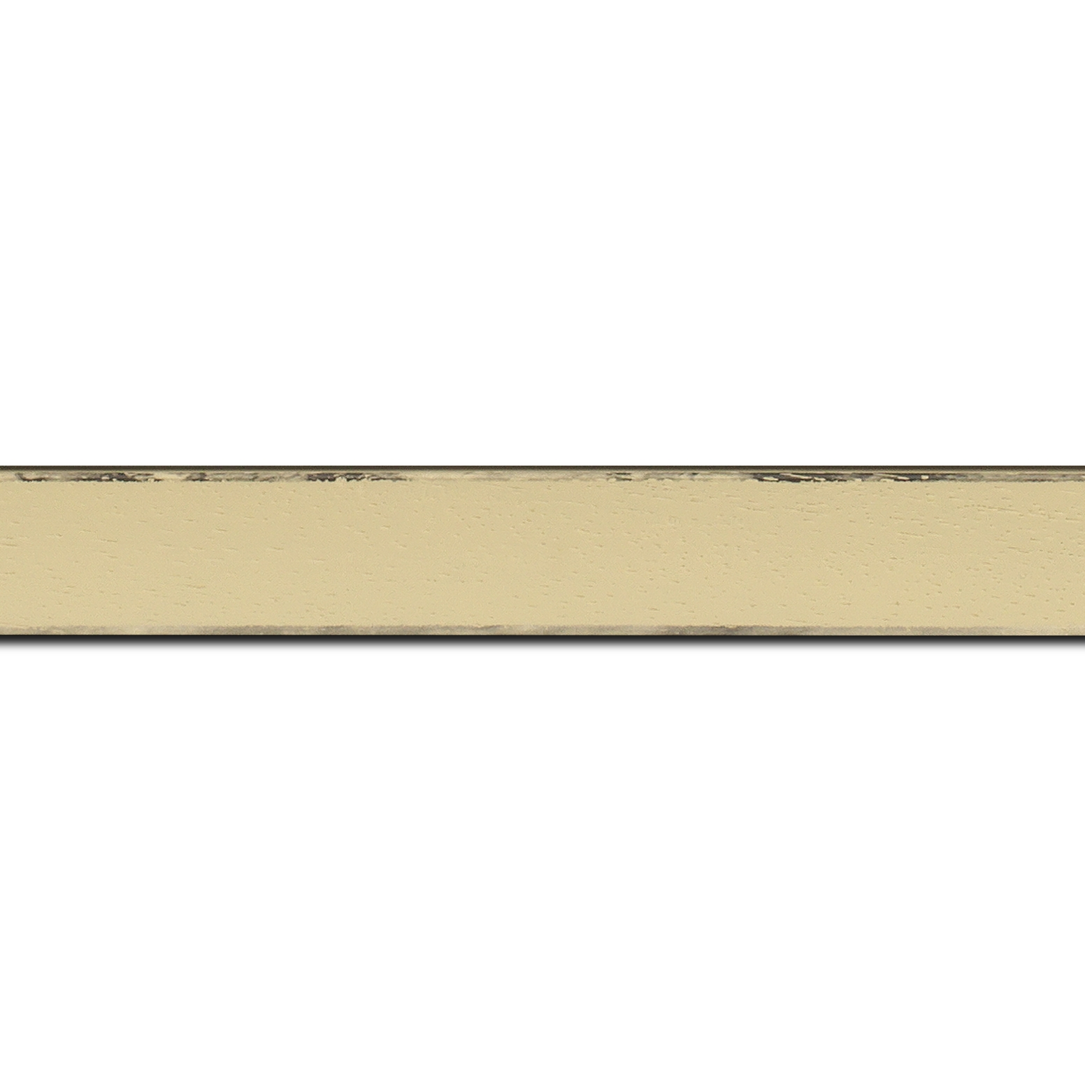 Baguette longueur 1.40m bois profil concave largeur 2.4cm couleur ivoire  satiné  arêtes essuyés noircies de chaque coté