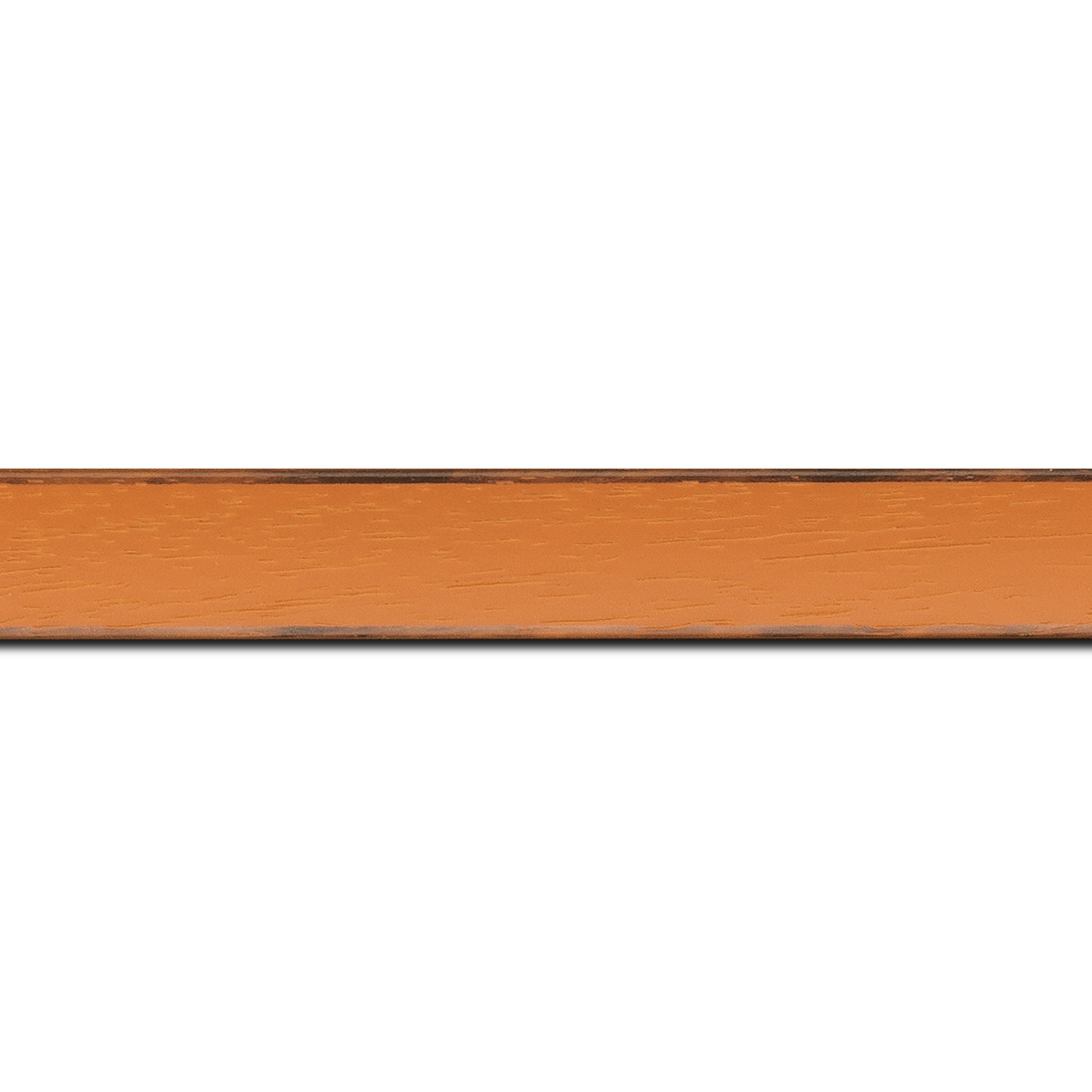 Baguette longueur 1.40m bois profil concave largeur 2.4cm couleur orange tonique  satiné  arêtes essuyés noircies de chaque coté
