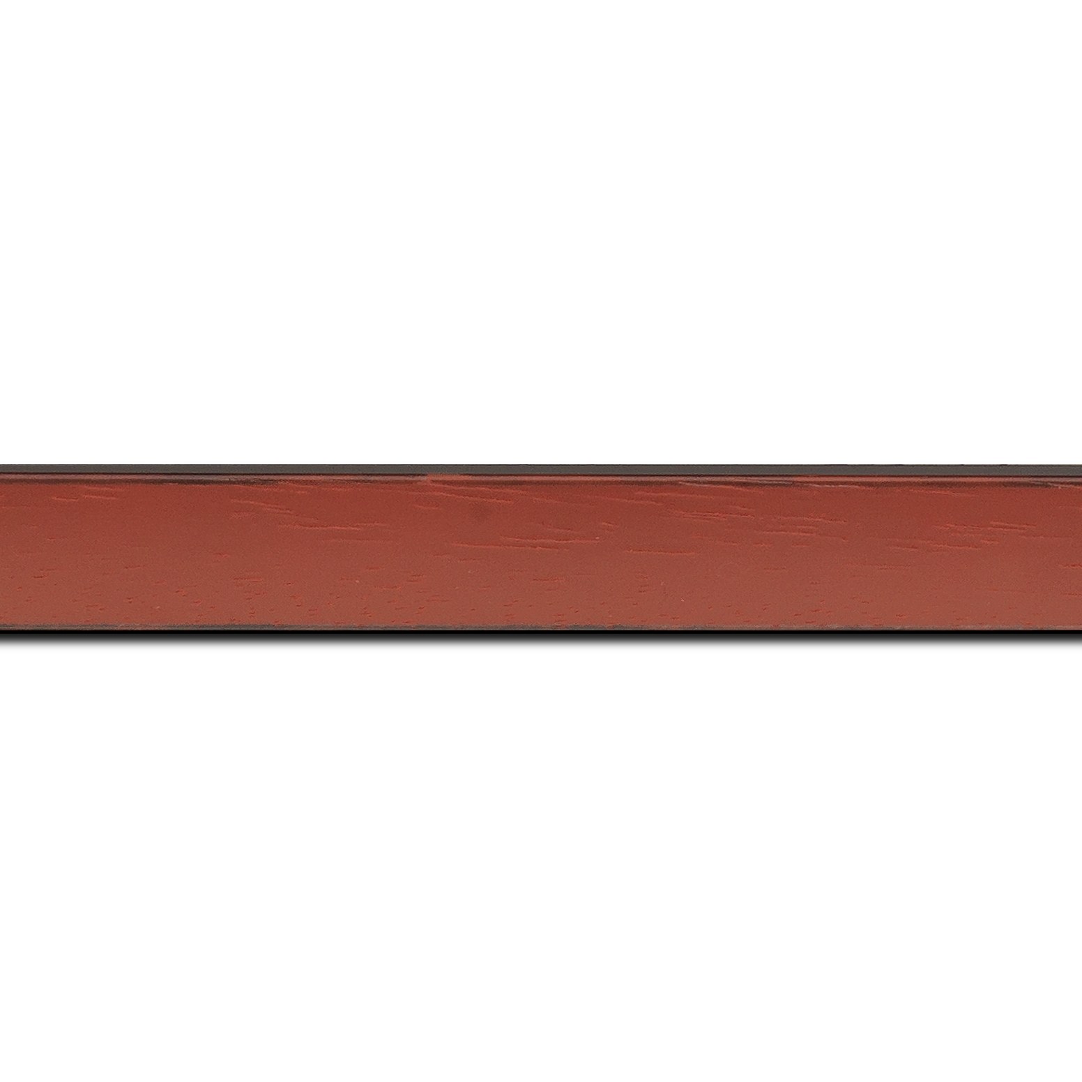 Baguette longueur 1.40m bois profil concave largeur 2.4cm couleur bordeaux  satiné  arêtes essuyés noircies de chaque coté